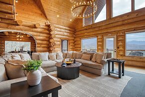 Luxury Cabin w Panoramic Views Firepit Game Room Pinnacle Chalet