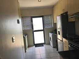 Relax and Unwind in a Beautiful Open-plan Space!