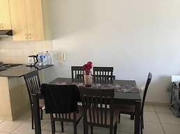 Relax and Unwind in a Beautiful Open-plan Space!