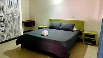 Aparta Hotel Los Tucanes