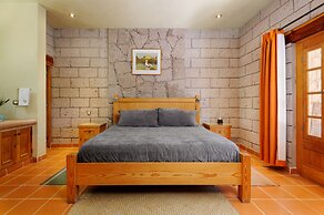 Los Encinos Countryside Nature & Privacy