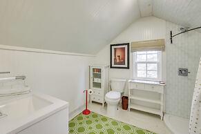 Walk to Downtown: Pet-friendly Cottage in Tyron
