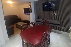 Coventry Stay - Sleeps 8, Free Parking & Wifi