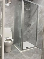 Coventry Stay - Sleeps 8, Free Parking & Wifi