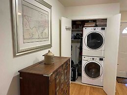 Retro Cowyboy Villa in the Heart of Austin