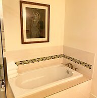 Retro Cowyboy Villa in the Heart of Austin