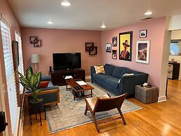 Retro Cowyboy Villa in the Heart of Austin