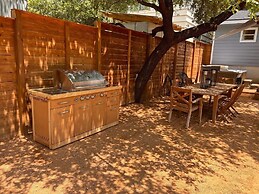 Retro Cowyboy Villa in the Heart of Austin