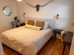 Retro Cowyboy Villa in the Heart of Austin