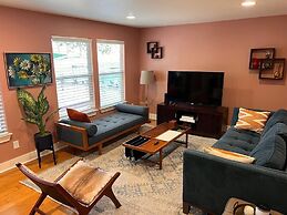 Retro Cowyboy Villa in the Heart of Austin