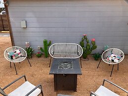 Retro Cowyboy Villa in the Heart of Austin