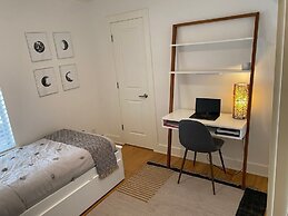 Retro Cowyboy Villa in the Heart of Austin