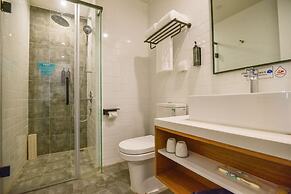 Prince Hotel By Secret Garden