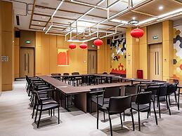 Prince Hotel By Secret Garden