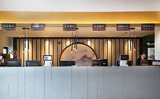 Prince Hotel By Secret Garden