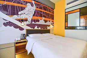 Prince Hotel By Secret Garden