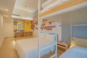 Prince Hotel By Secret Garden