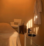 Kaiser Hotel Guangzhou Gangding Metro