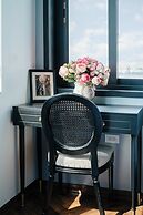 Luxe Paradise Residence Dang Thai Mai