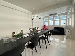 Dear Sunday Hometel Bangkok