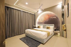 The Meera Hotel