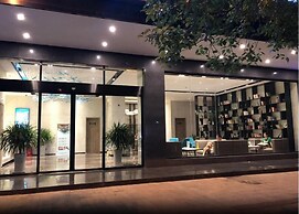 Sanyuan Hotel Wuling Square Store