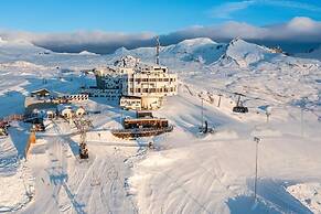 GALAAXY Mountain Hostel