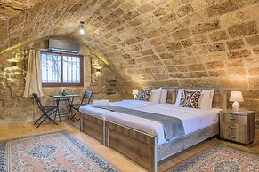 Timberwood Studio in Batroun