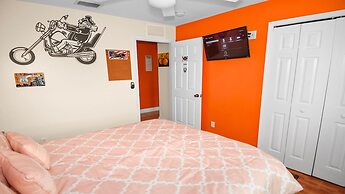 Orange Cove Heated Pool Oasis of Calm - Look