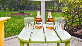 Orange Cove Heated Pool Oasis of Calm - Look