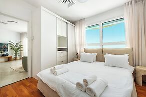 Panoramic Sea View Escape by Sea N' Rent