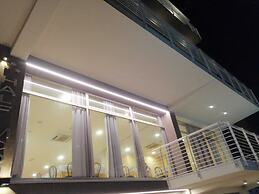 hotel half moon restaurant