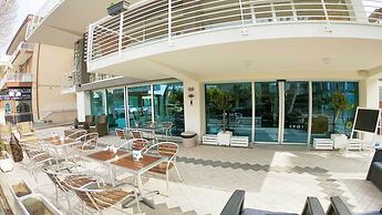 hotel half moon restaurant