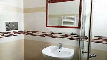 hotel half moon restaurant