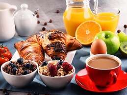 hotel half moon restaurant