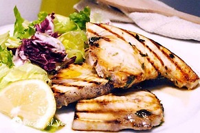 hotel half moon restaurant