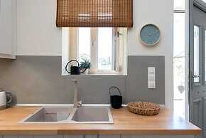 Iliopetra House 1 - Corfu Poolside Retreat