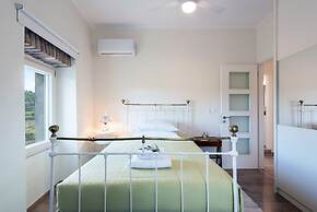Iliopetra House 2 - Corfu Retreat With Jacuzzi