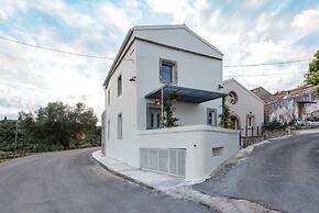 Iliopetra House 2 - Corfu Retreat With Jacuzzi