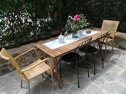 Iliopetra House 3 - Corfu Poolside Retreat