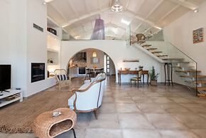 Iliopetra House 3 - Corfu Poolside Retreat