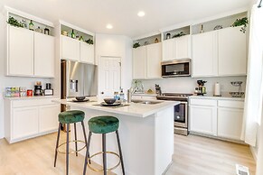 4 Mi to Zions Bank Stadium: Sleek Herriman Retreat