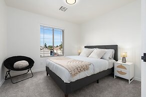 5 BD Gilbert Home 4 Min to Downtown