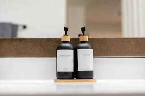 5 BD Gilbert Home 4 Min to Downtown