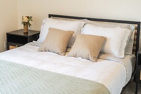 5 BD Gilbert Home 4 Min to Downtown