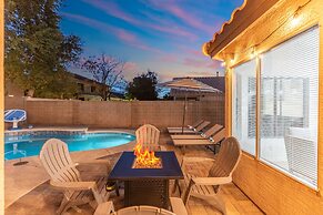 5 BD Gilbert Home 4 Min to Downtown