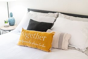 5 BD Gilbert Home 4 Min to Downtown