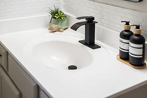 5 BD Gilbert Home 4 Min to Downtown