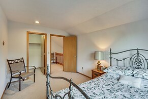 Lovely Portland Home ~ 10 Mi to Downtown!