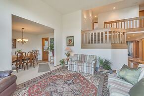 Lovely Portland Home ~ 10 Mi to Downtown!